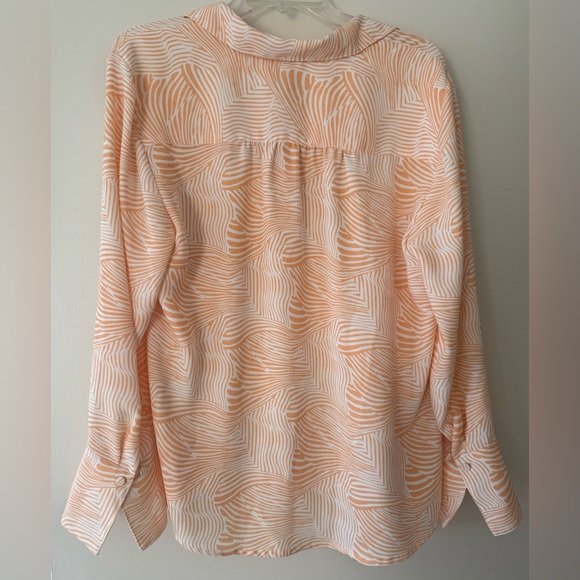 CHICOS Ruffled lapel Top Size 2 - Picture 4 of 4